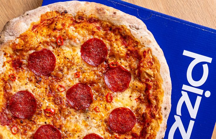 Pizza Pepperoni – Intensitate Modernă, Gust Desăvârșit
