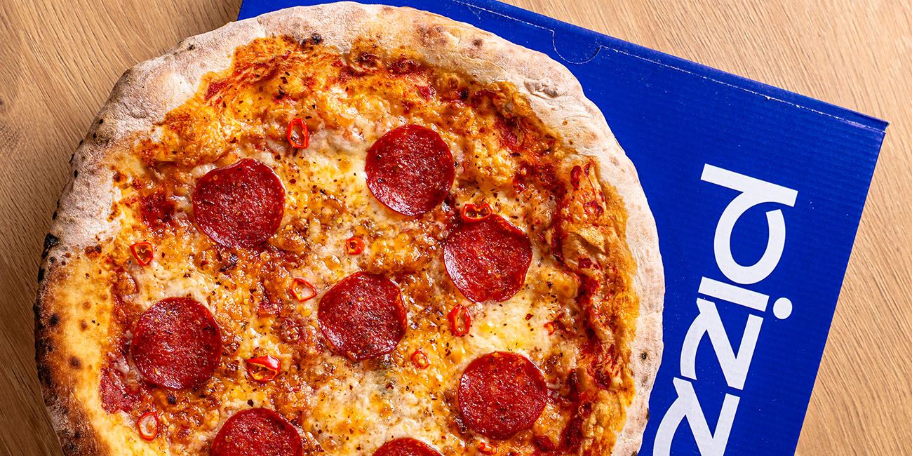 Pizza Pepperoni – Intensitate Modernă, Gust Desăvârșit